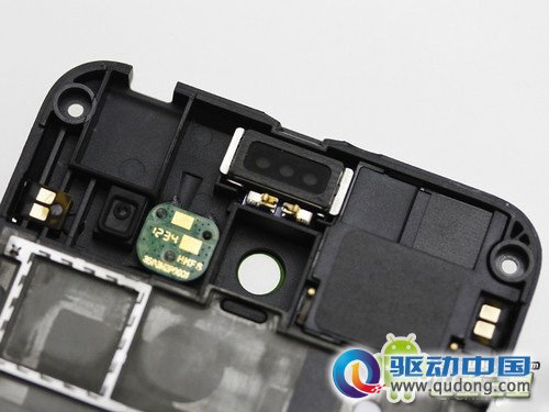 小米手机2全面拆解:四核处理器曝光(5)