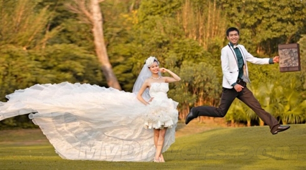 手机也能拍悬浮照 今天你拍了没?(1)